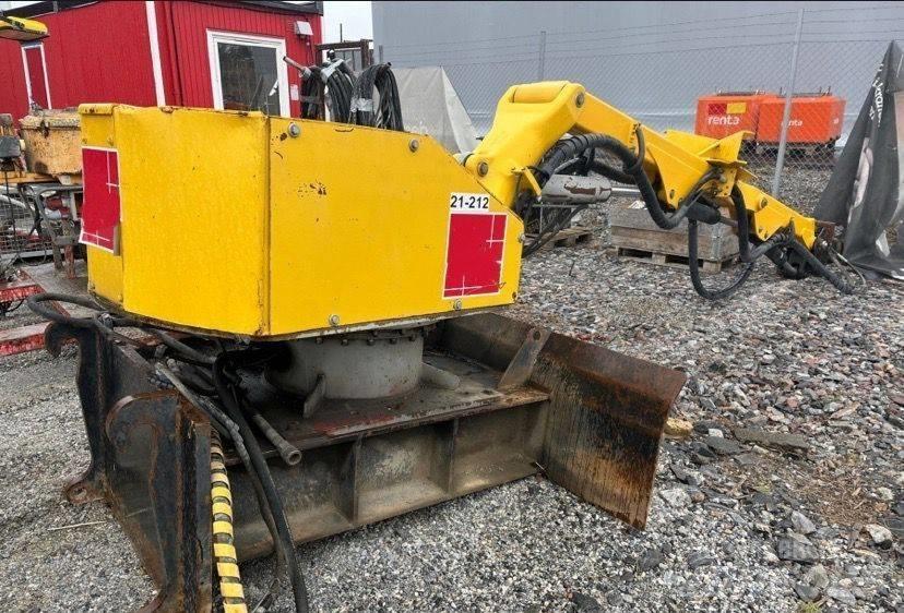 Brokk 330 Escavatori cingolati