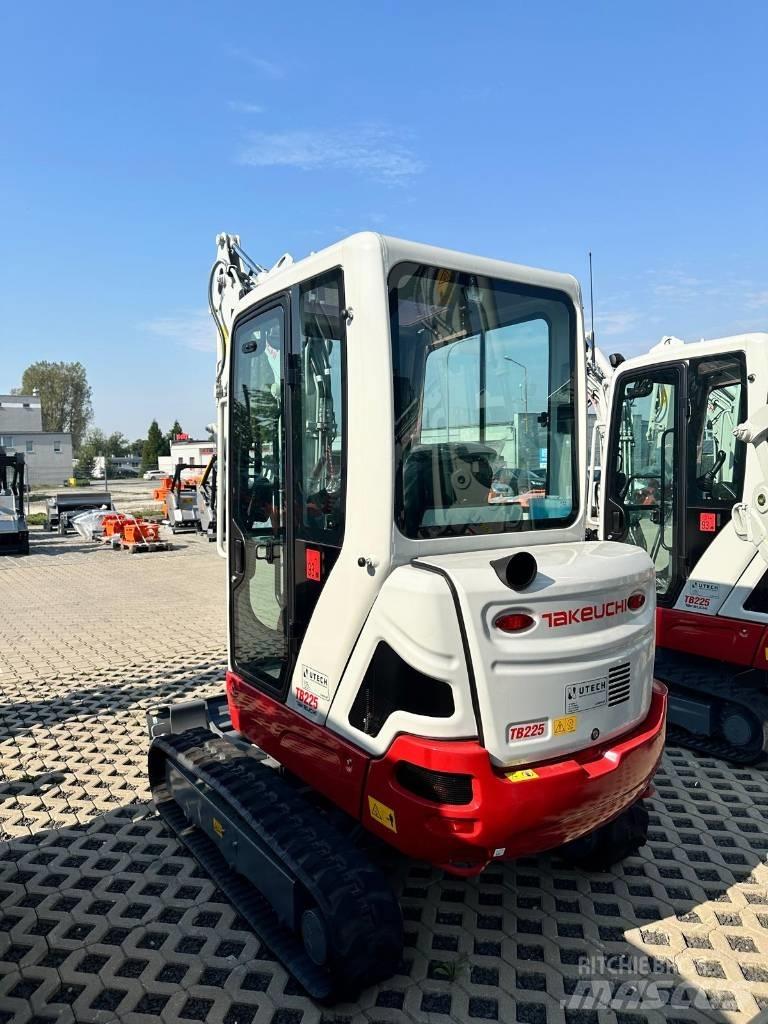Takeuchi TB 225 V0 Miniescavatori