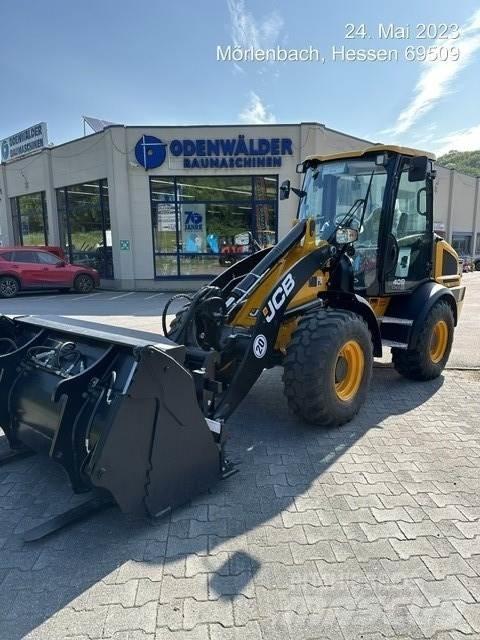 JCB 409 Pale gommate