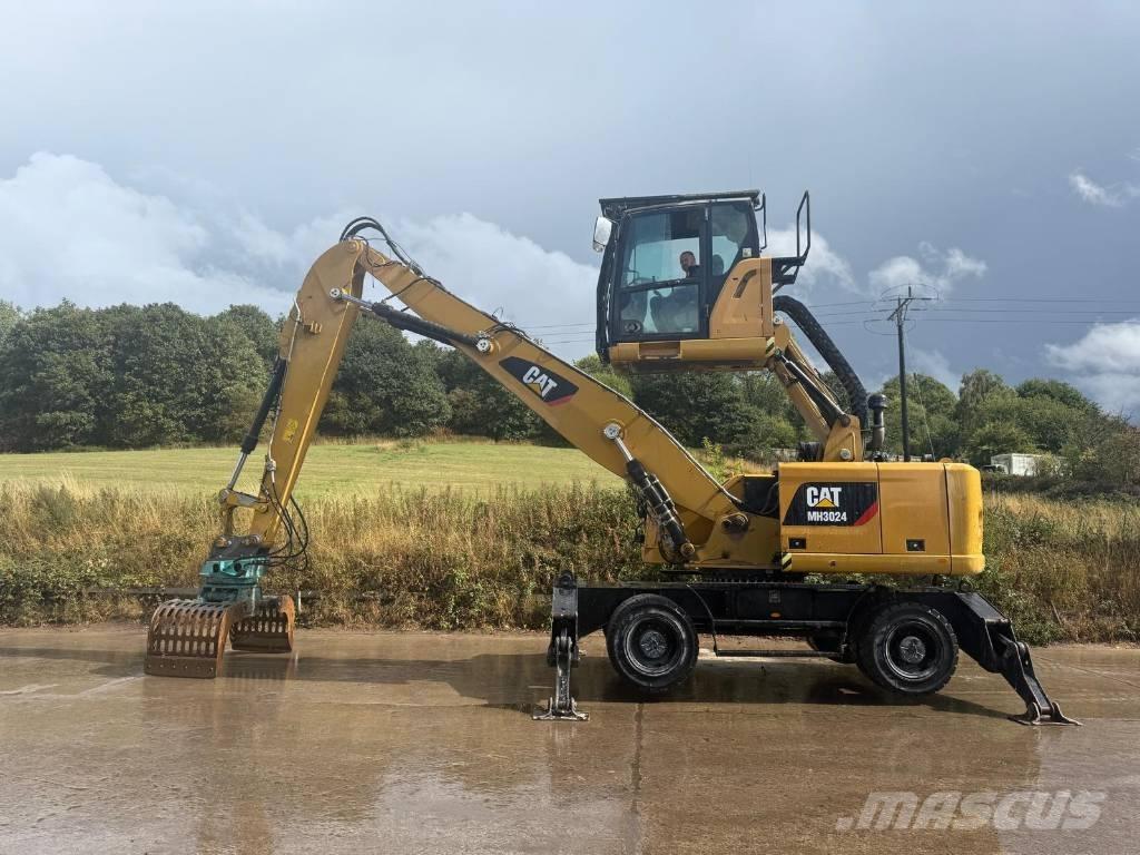 CAT MH 3024 Movimentazione rifiuti