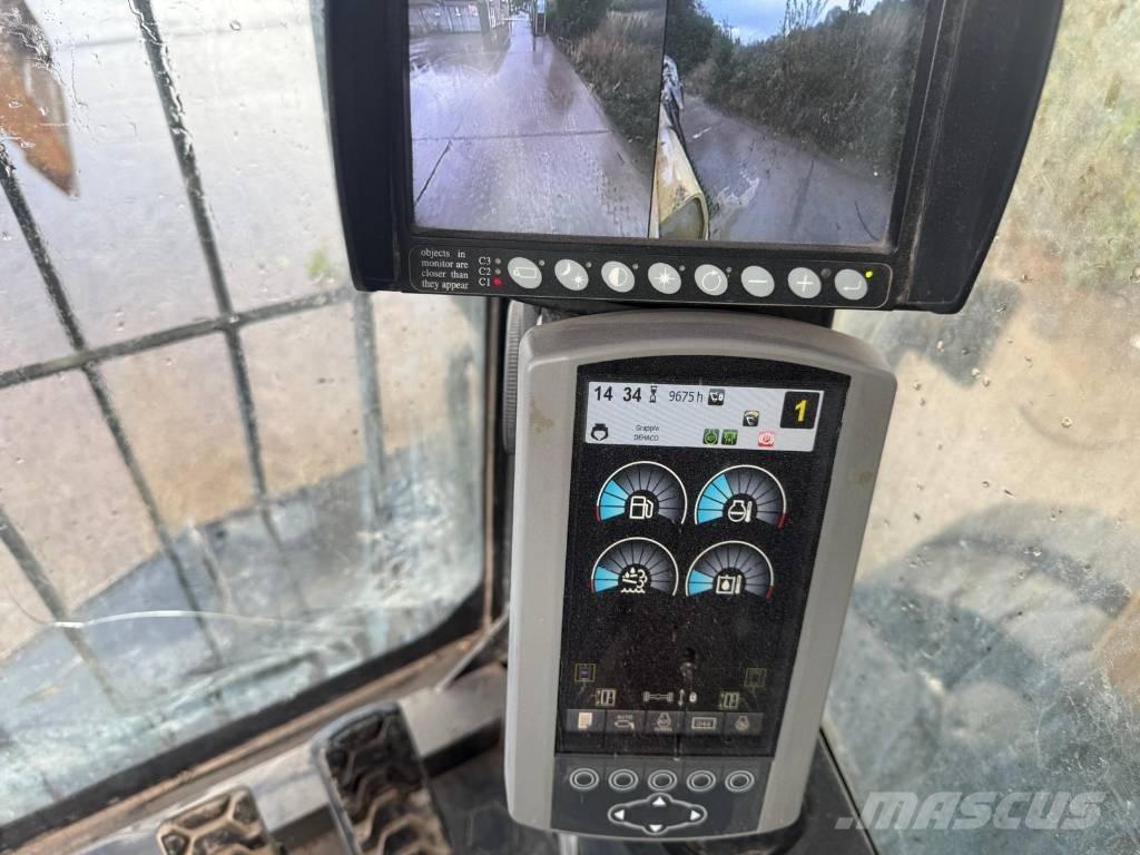 CAT MH 3024 Movimentazione rifiuti