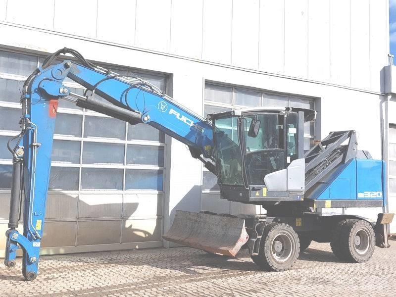 Fuchs MHL 320 F Movimentazione rifiuti