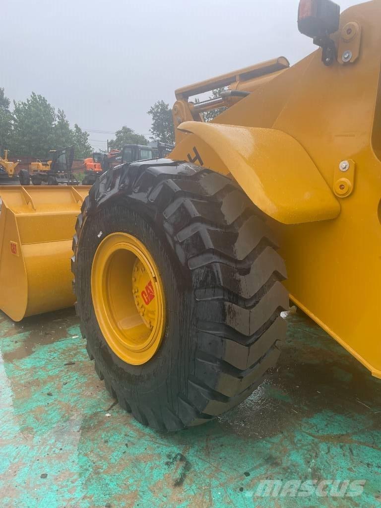 CAT 966 H Pale gommate
