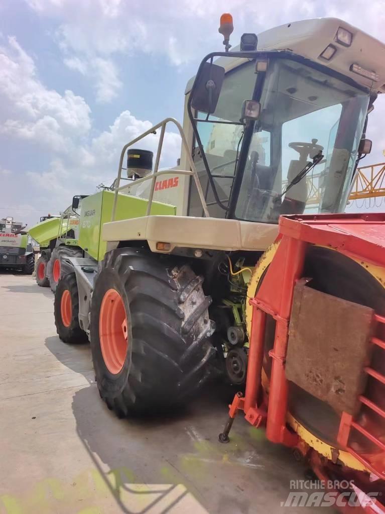 CLAAS Jaguar 870 Trince semoventi