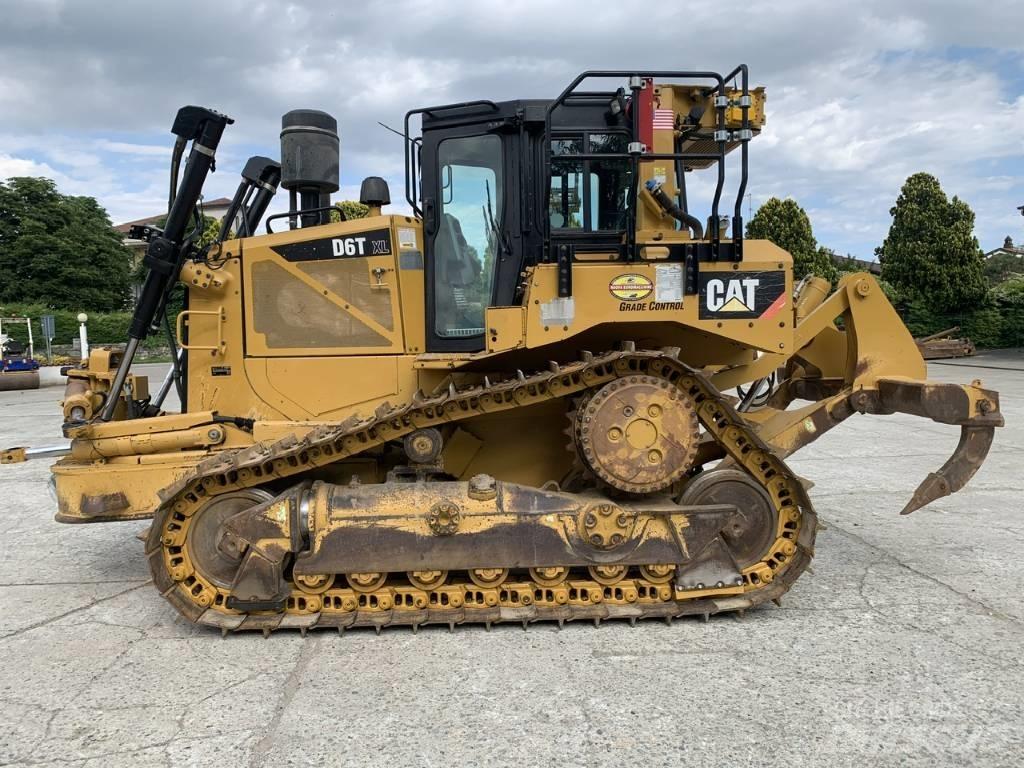 CAT D 6 T XLVP Dozer cingolati