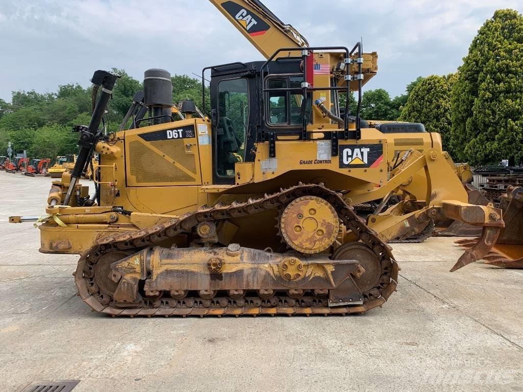 CAT D 6 T XLVP Dozer cingolati