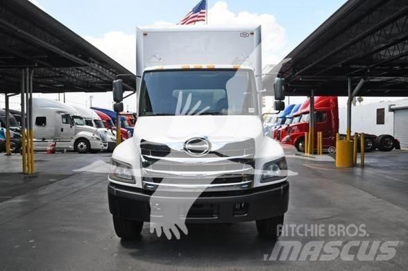 Hino 268 Camion cassonati