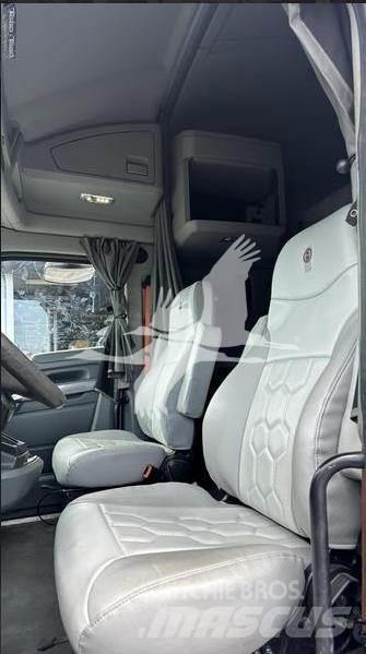 Kenworth T680 Motrici e Trattori Stradali