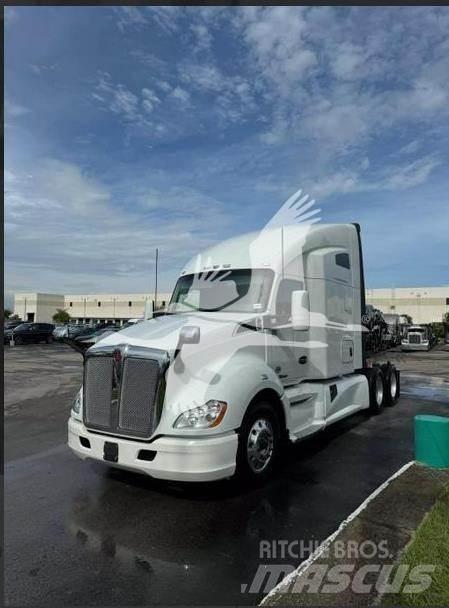 Kenworth T680 Motrici e Trattori Stradali