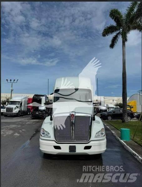 Kenworth T680 Motrici e Trattori Stradali