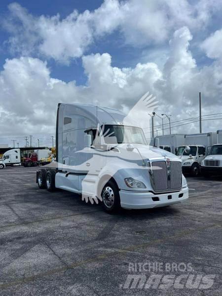 Kenworth T680 Motrici e Trattori Stradali