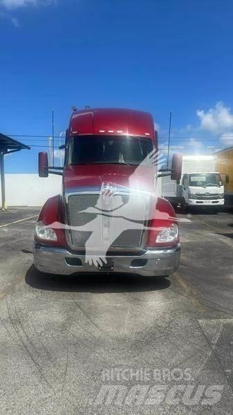 Kenworth T680 Motrici e Trattori Stradali