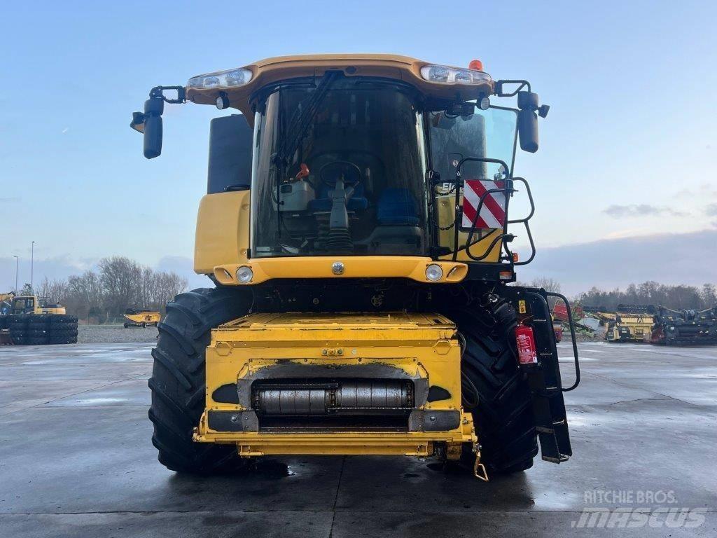 New Holland CR 9080 Mietitrebbiatrici