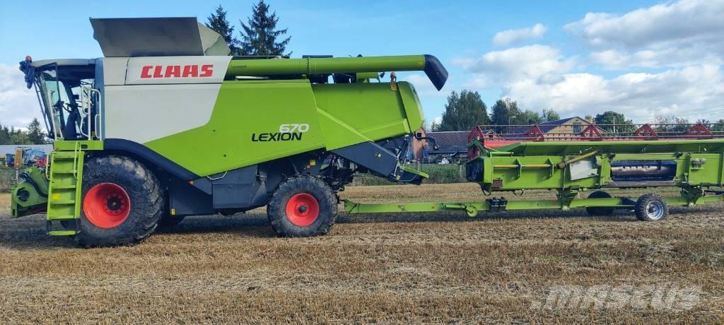 CLAAS Lexion 670 Mietitrebbiatrici