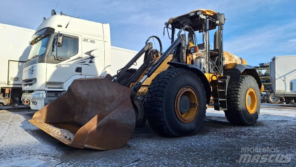 JCB 416 S Pale gommate