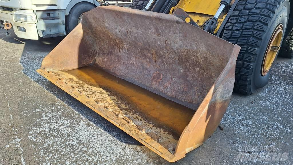 JCB 416 S Pale gommate