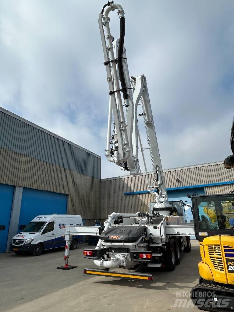 Cifa K36L-5 Autopompe per calcestruzzo