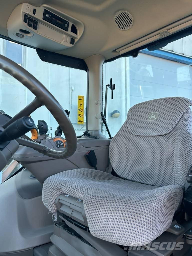 John Deere 6215 R Trattori