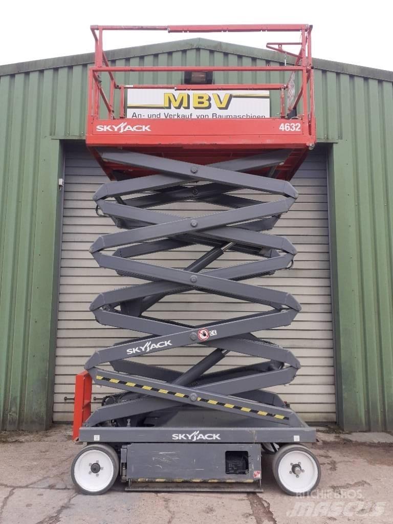 SkyJack SJ III 4632 Piattaforme a pantografo