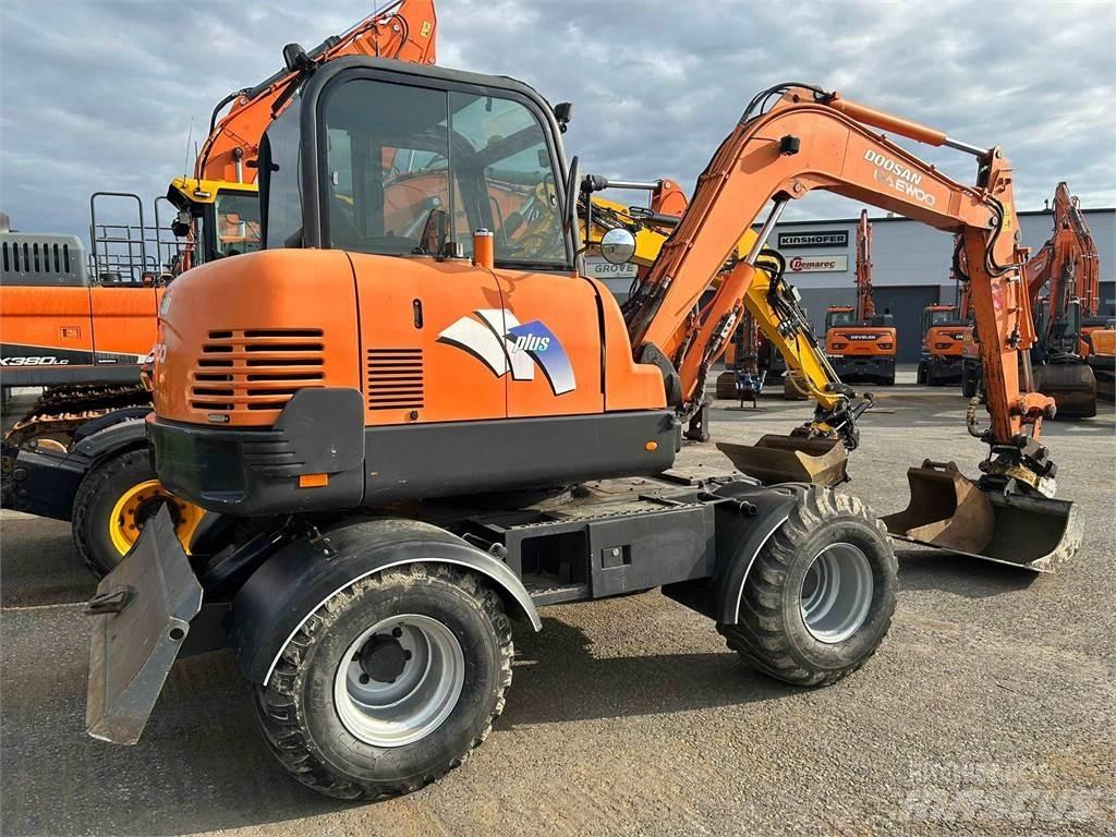 Doosan 55w Escavatori gommati