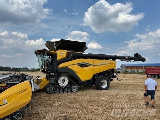 New Holland CR11 Mietitrebbiatrici