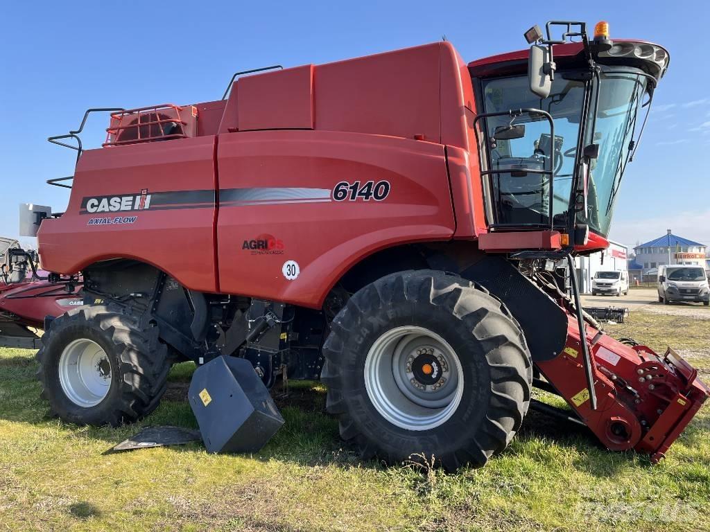 Case IH AF6140 Mietitrebbiatrici