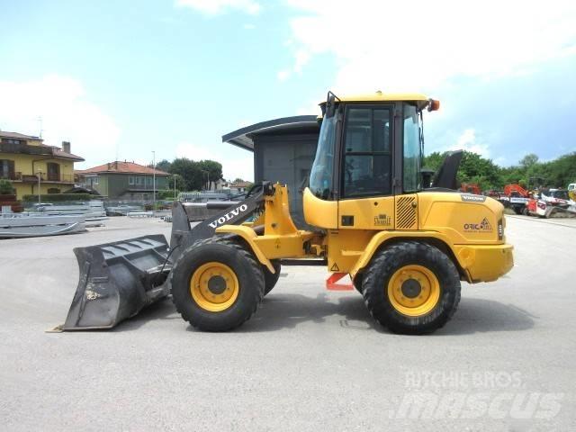Volvo L30 GS Pale gommate