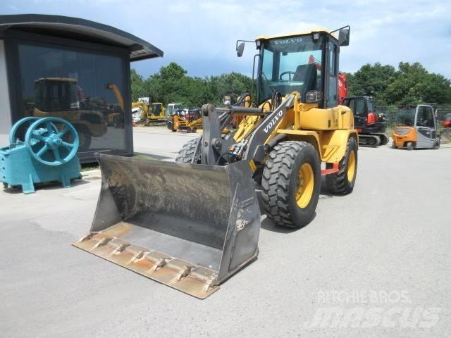 Volvo L30 GS Pale gommate