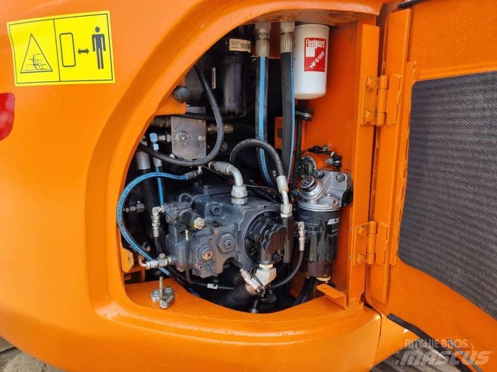 Doosan DX 140 LC-3 Escavatori cingolati