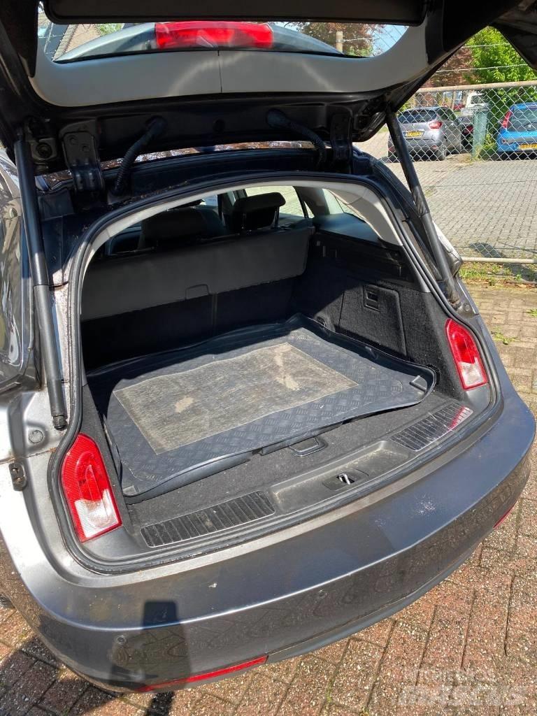 Opel Insignia Auto