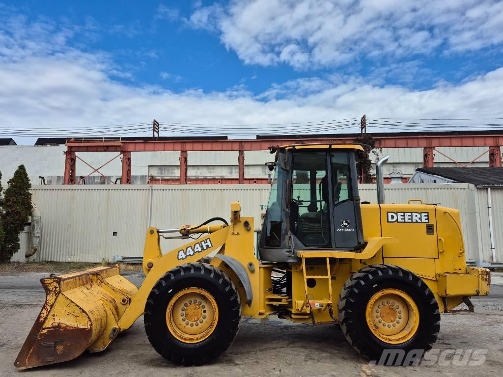 John Deere 444 H Pale gommate