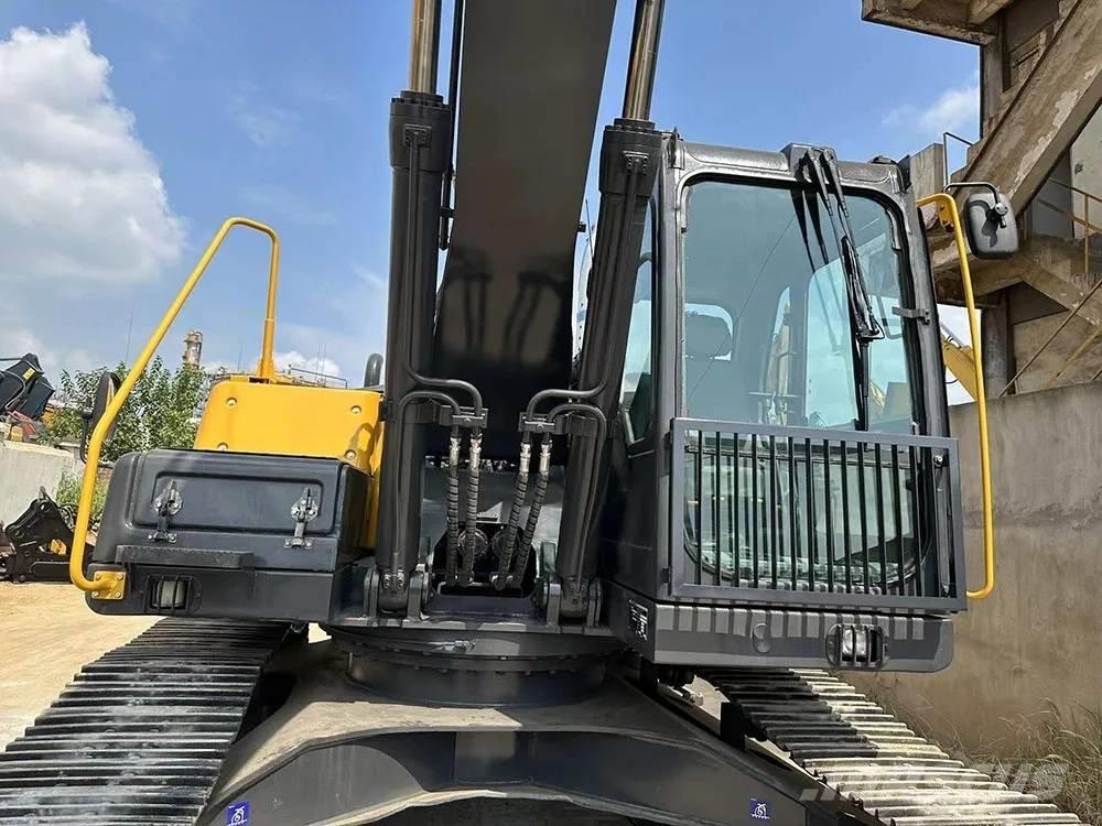 Volvo EC240D Escavatori cingolati