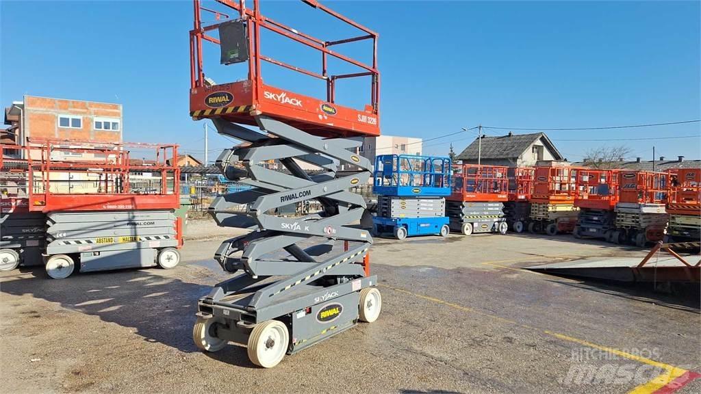 SkyJack SJIII3226 Piattaforme a pantografo