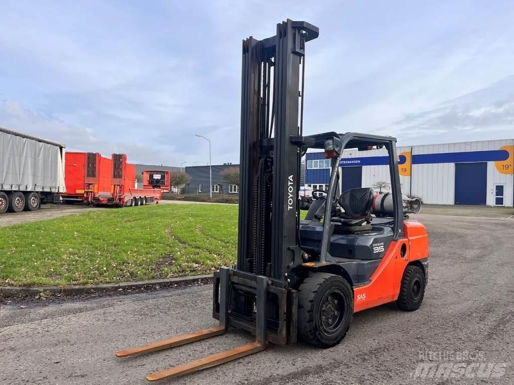 Toyota 02-8FGJ35 Carrelli elevatori GPL