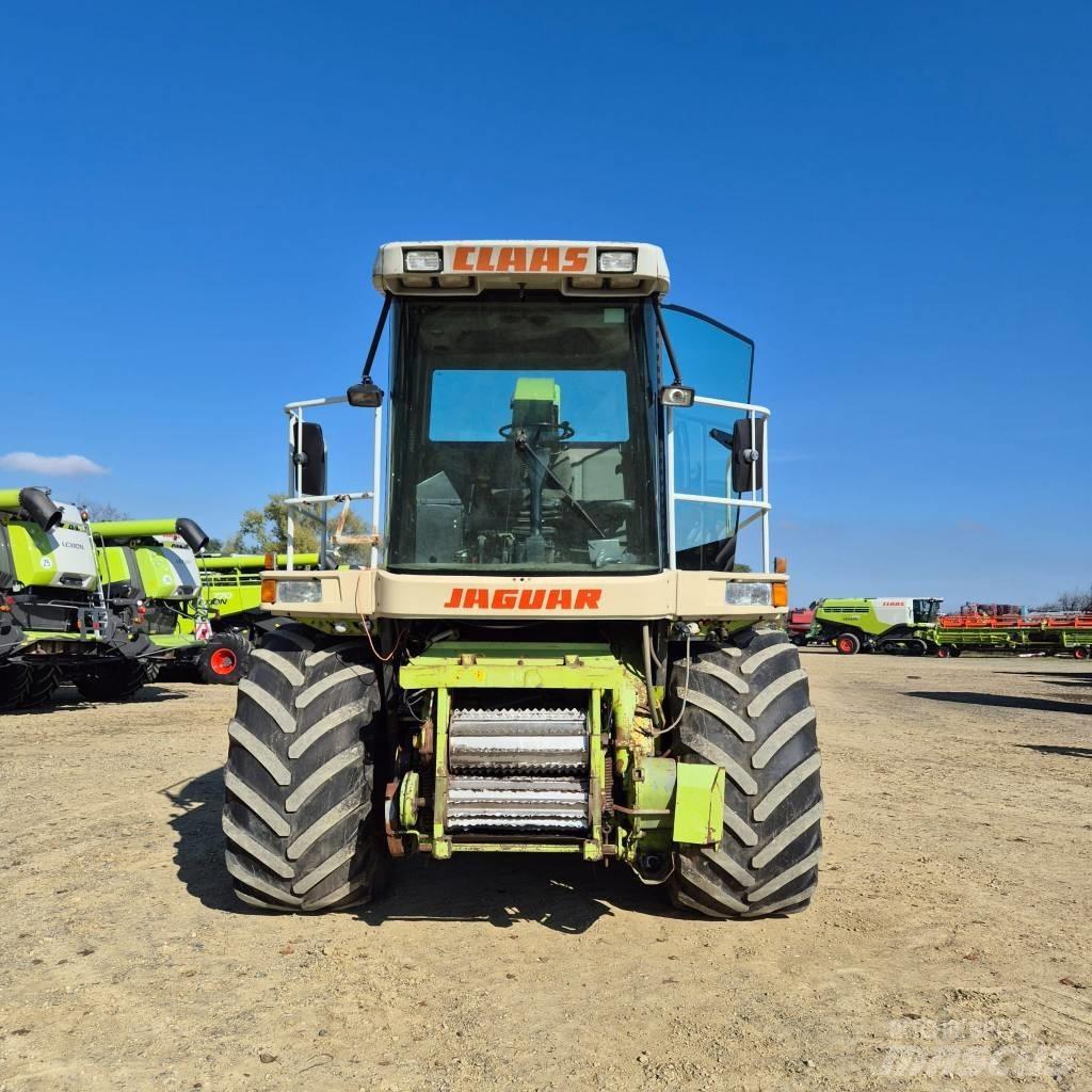 CLAAS Jaguar 860 Trince semoventi