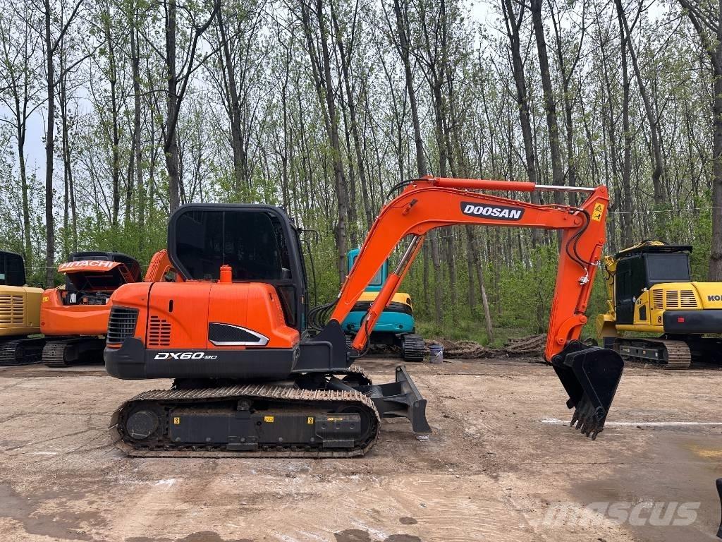 Doosan DX60 Escavatori cingolati