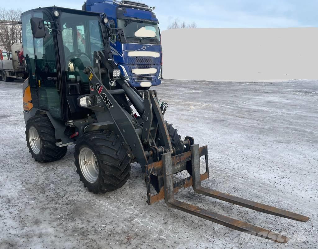 Gigant 2200 E Mini pale