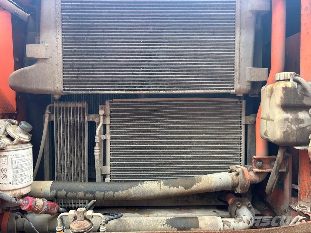 Doosan DX255LC Escavatori cingolati