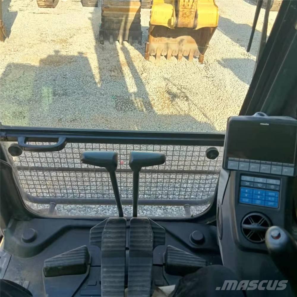 Komatsu PC450-8 Escavatori cingolati
