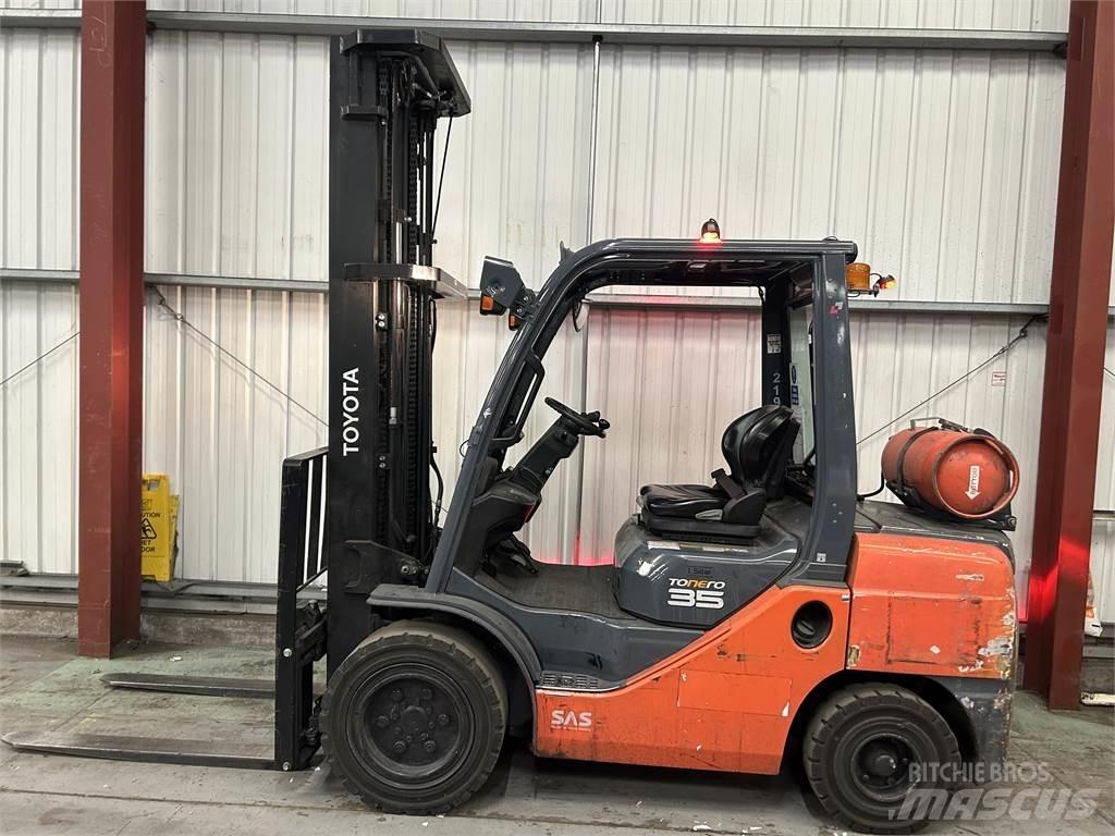 Toyota 02-8FGJF35 Carrelli elevatori GPL