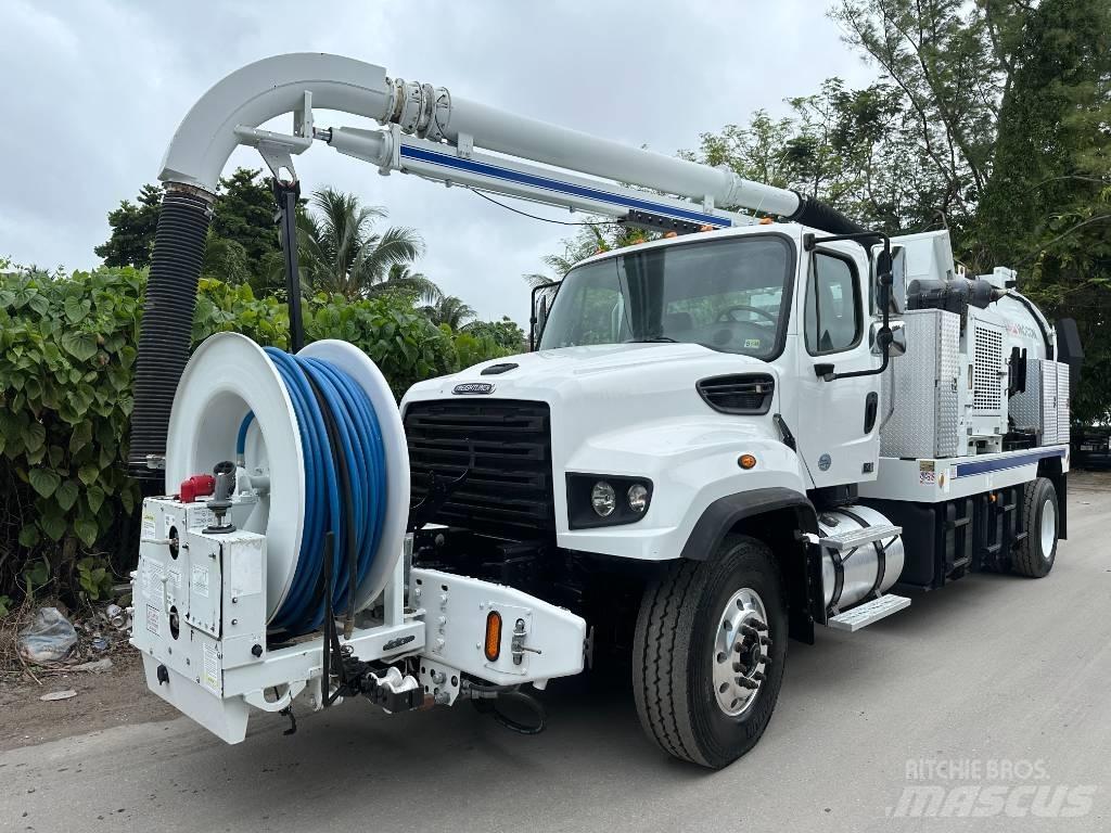 Freightliner 114 SD Camion autospurgo