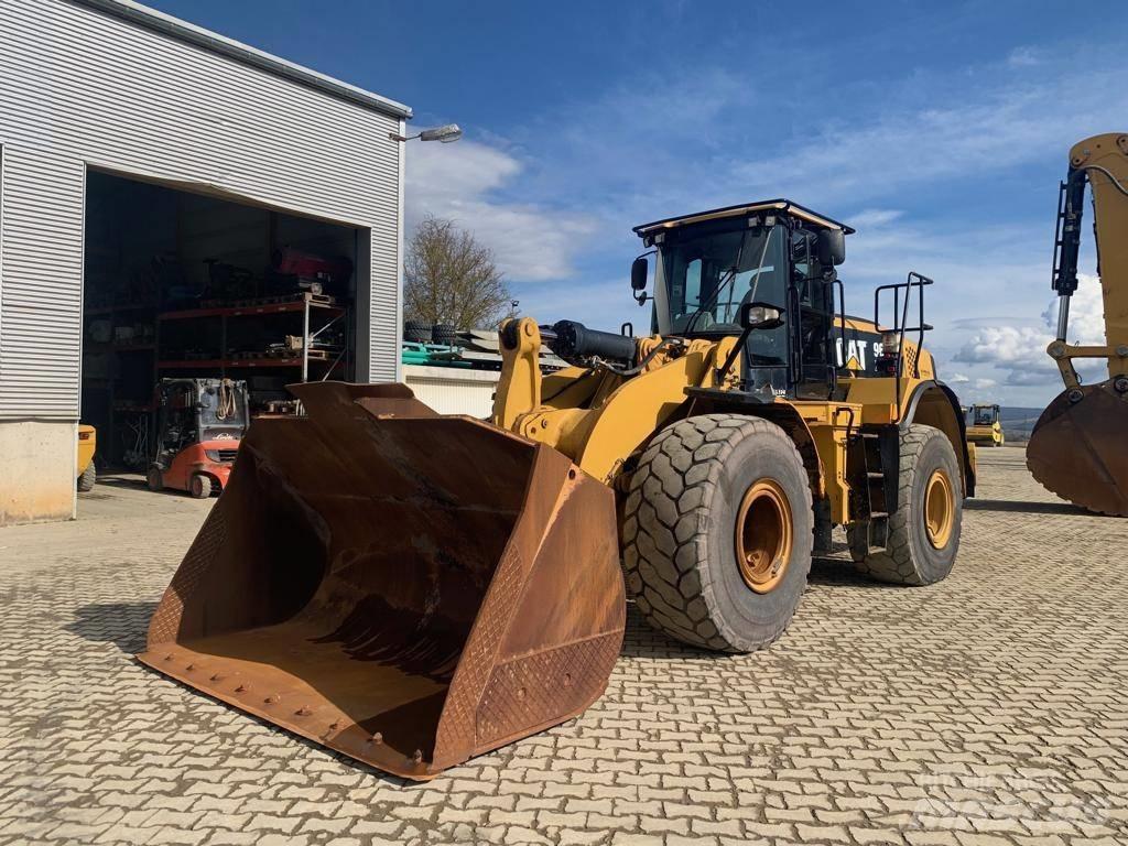 CAT 966K XE Pale gommate