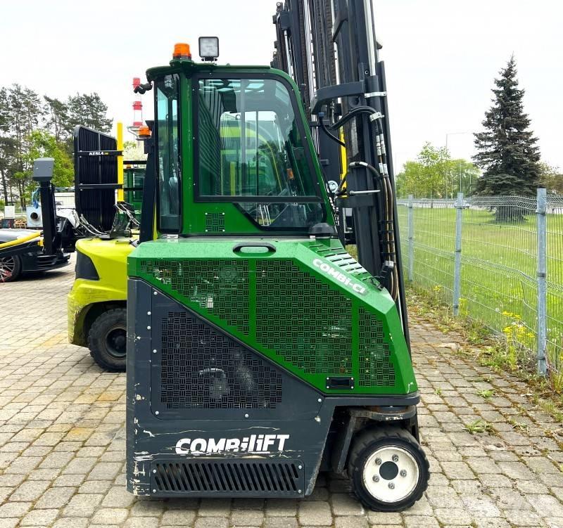 Combilift CB 2500 Carrello elevatore retrattile a 4 vie