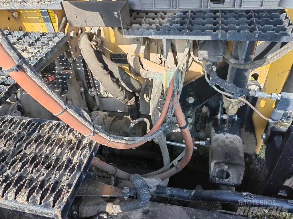 CAT AP655F Finitrici