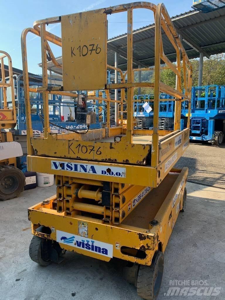 Haulotte Compact 10 Piattaforme a pantografo