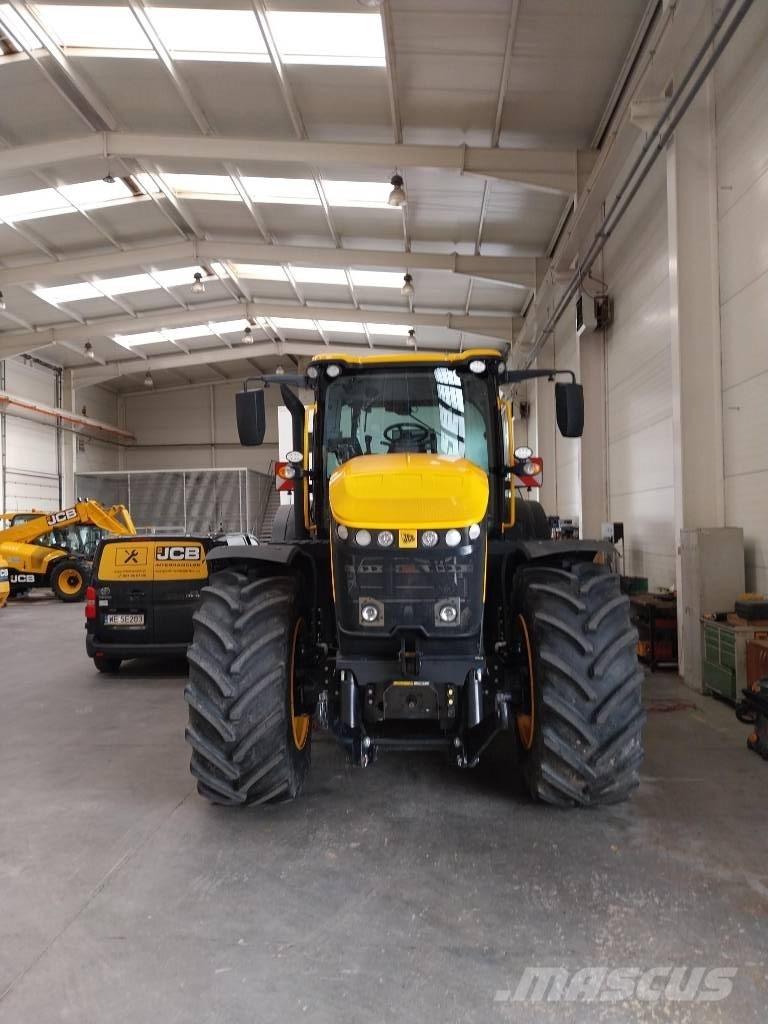JCB 8330 iCON Trattori