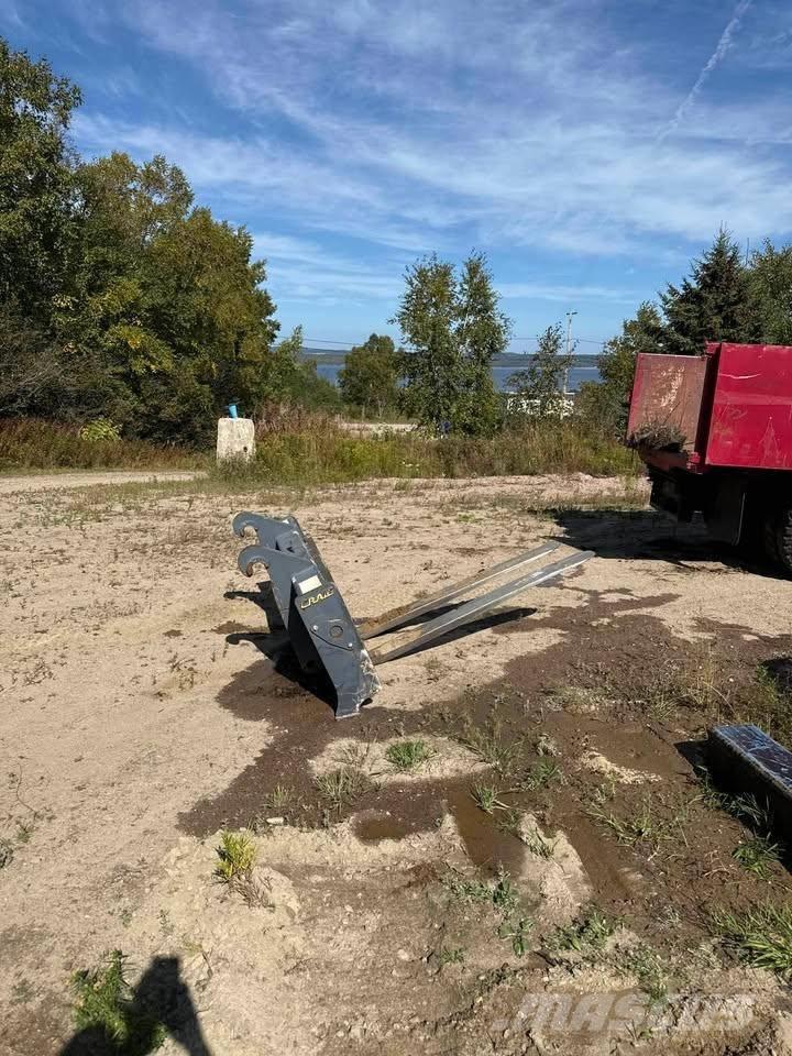 Hitachi ZW 140 Pale gommate