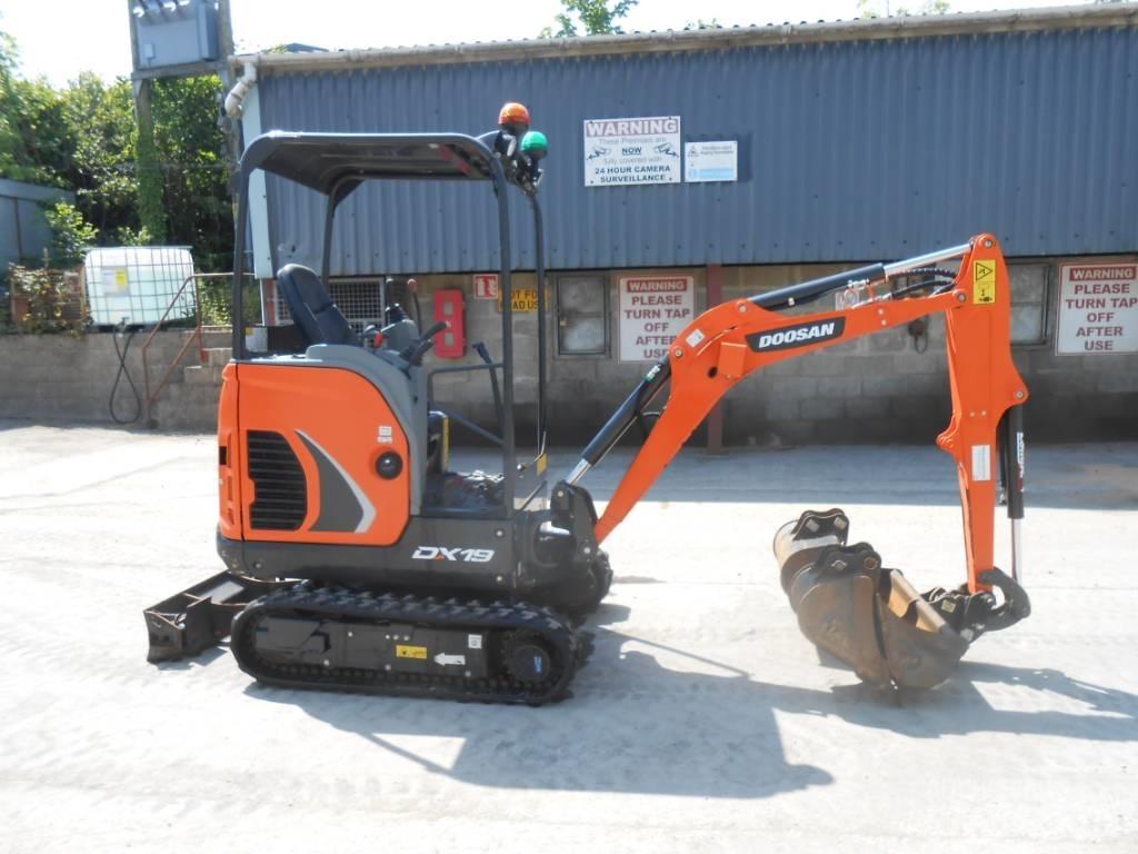Doosan DX 19 Miniescavatori