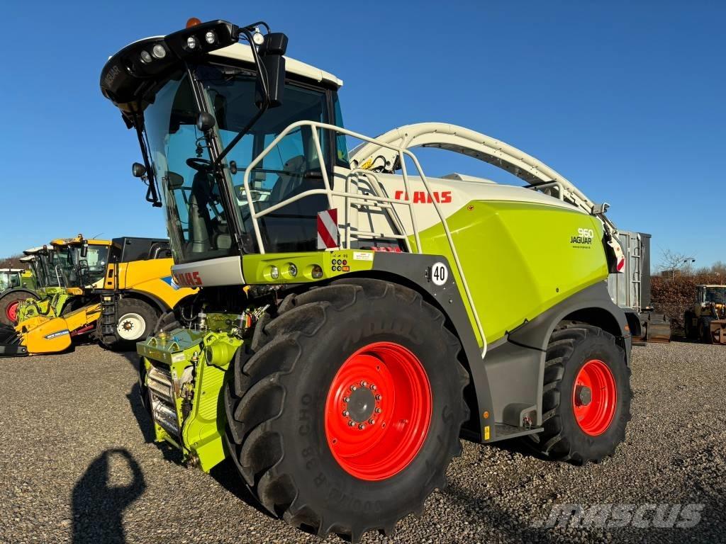 CLAAS Jaguar 960 4WD Trince semoventi