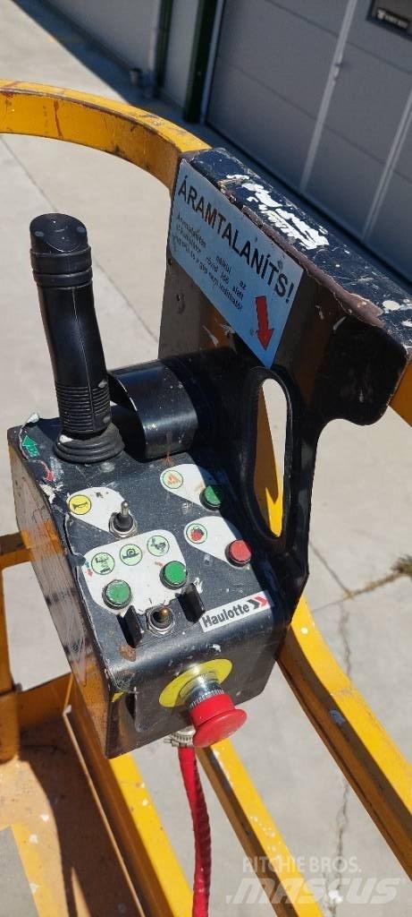 Haulotte Compact 10 Piattaforme a pantografo
